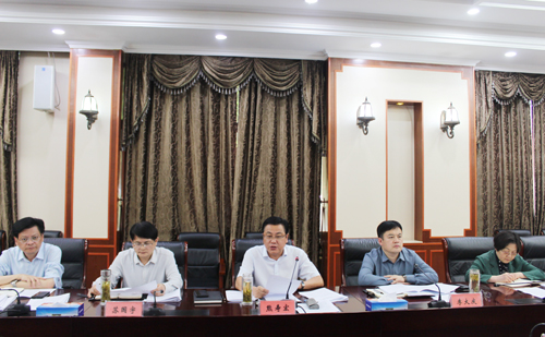 縣委常委會召開會議